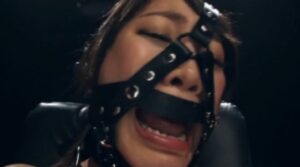 【イラマと口枷がエロい！】ハードな喉奥陵辱と口枷や開口マスクによるプレイで涎ダラダラ喘ぎまくりのおすすめエロ動画！